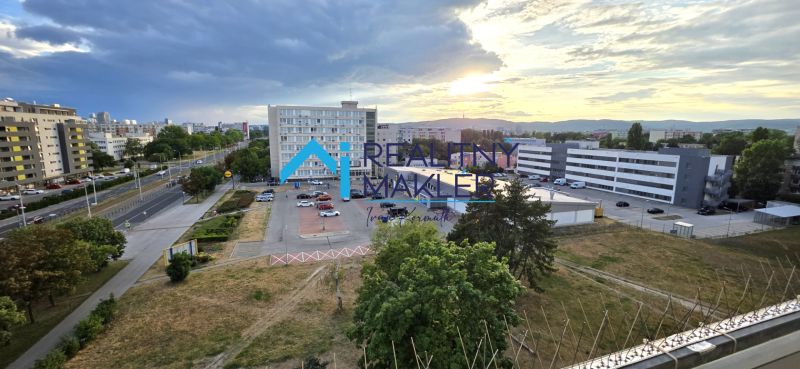 09.jpg